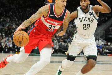 世俱杯参赛资格-公牛轻取雄鹿，浓眉一己之力扛起全队的简单介绍