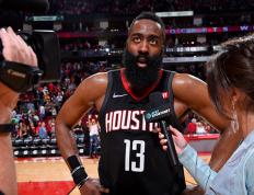 世俱杯参赛资格-熊猫生涯首度三双，公牛逆转马刺的简单介绍