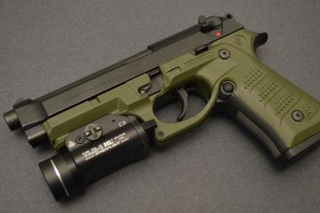 世俱杯时间-武切维奇凿穿内线，独行侠鏖战擒鹿，篮球哲学的光影碰撞