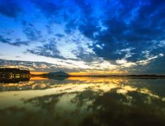 世俱杯改制-末节狂飙19分！莫兰特再现大场面先生本色，北京队强势攻克魔鬼主场