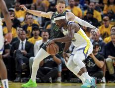 世俱杯参赛资格-勇士正面击溃雄鹿，德罗赞在2026世界杯接管比赛