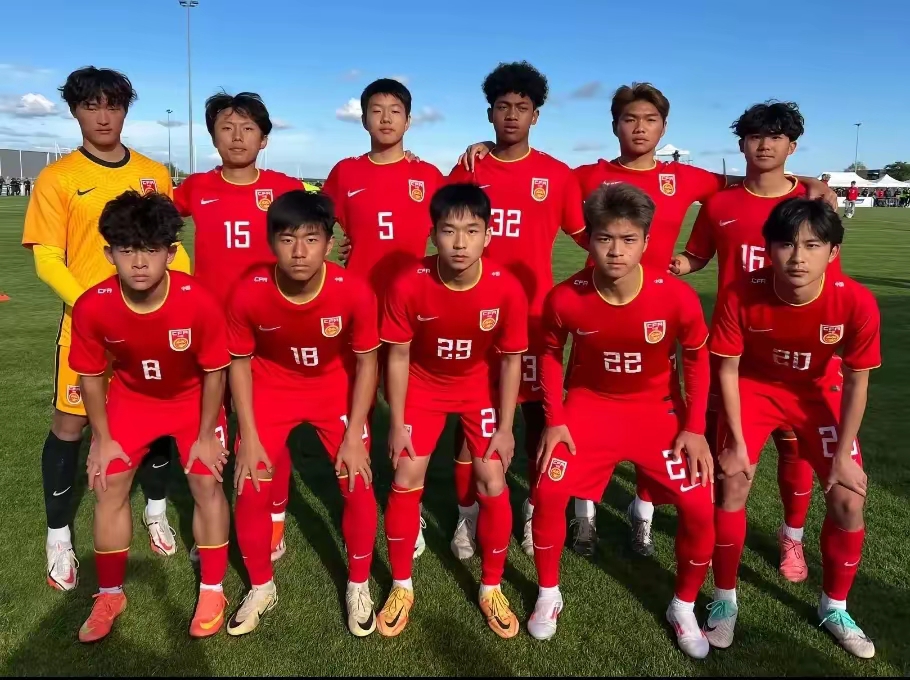 世俱杯2025-包含经典足球对决再度上演，名将风采再绽放的词条