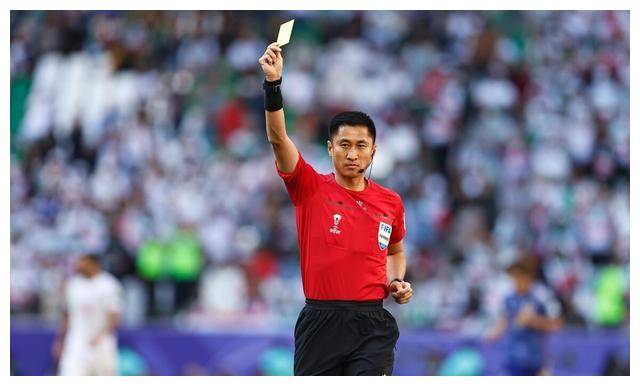 世俱杯-关于裁判员严厉执法，球员抗议事件愈演愈烈的信息