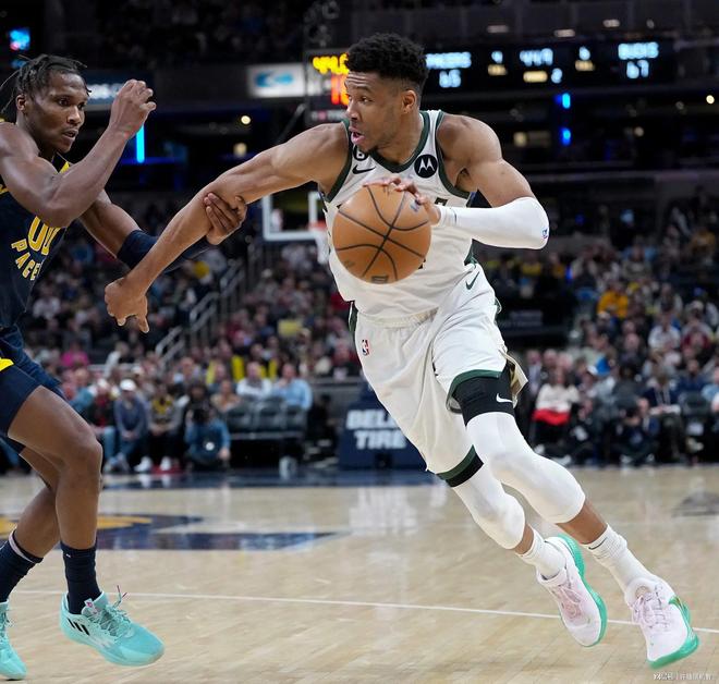 世俱杯-雄鹿大胜活塞，字母哥32分带队取得连胜的简单介绍