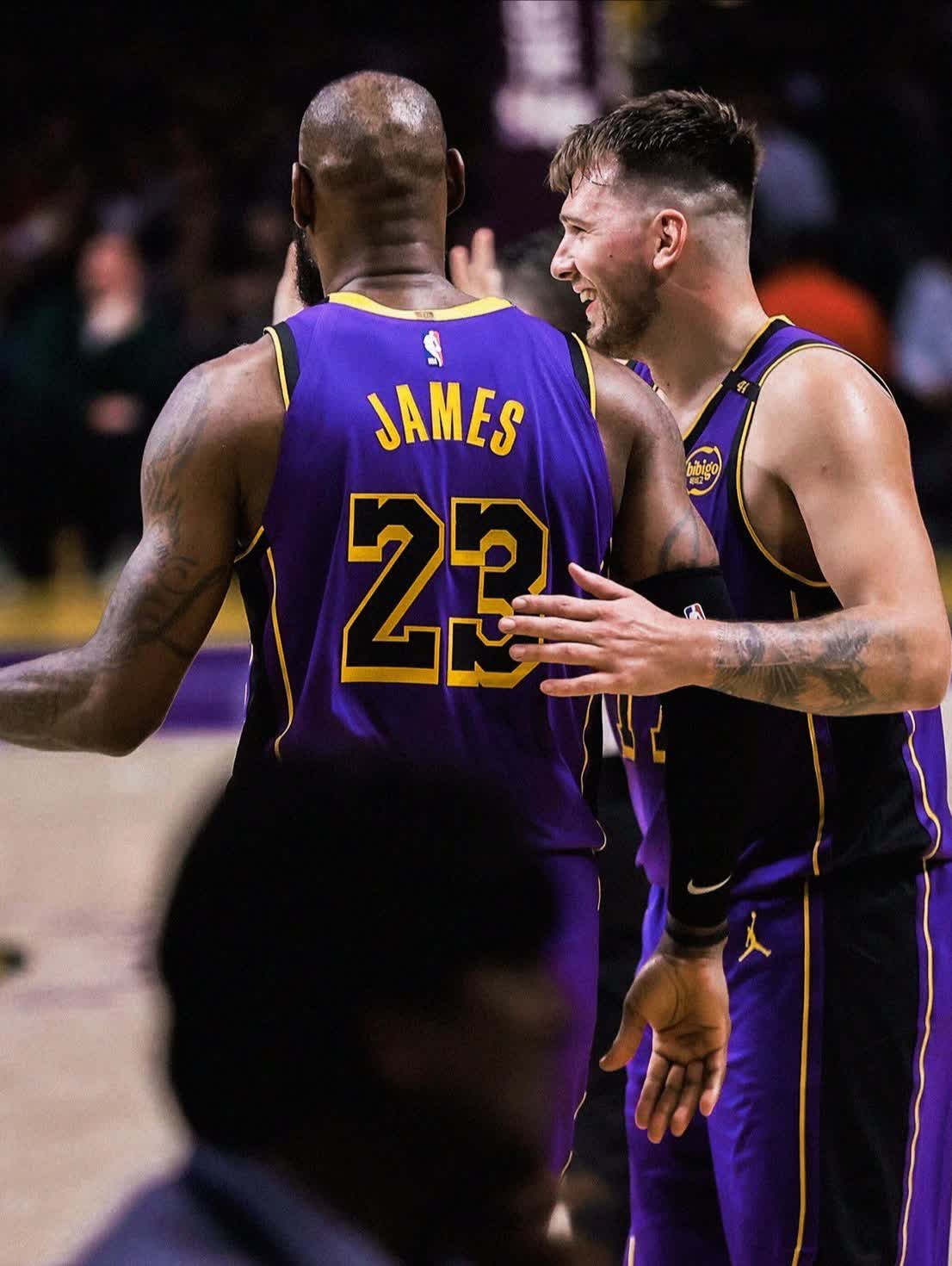 世俱杯赛程-关于独行侠强势湖人B队，拉文统治全场的信息