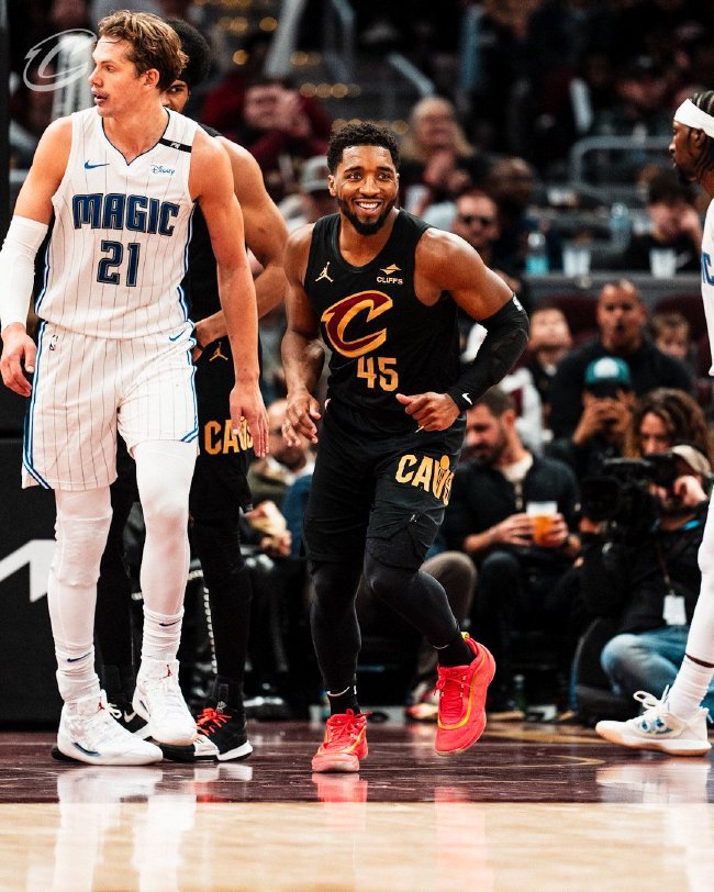 世俱杯改制-骑士擒下篮网继续领跑