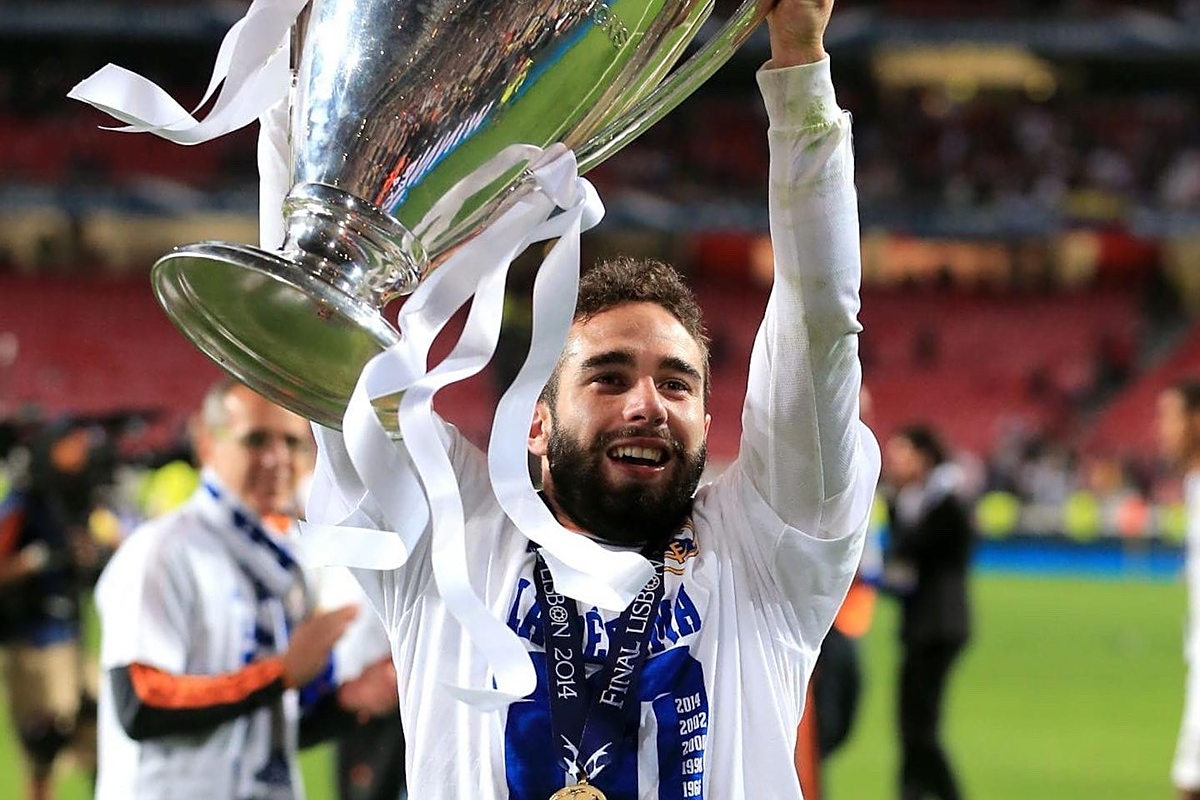 世俱杯奖金-皇马完胜曼联，卡瓦哈尔惊艳四座